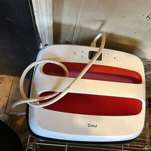 Cricut Heat Press with Vibrant Red Panels